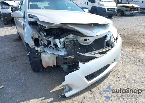 2011 Toyota Camry Le z USA, uszkodzony, nr VIN 4T1BF3EK6BU757169